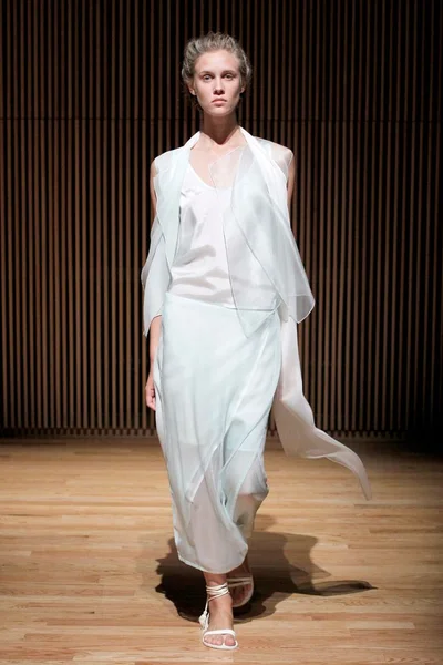 Look 5